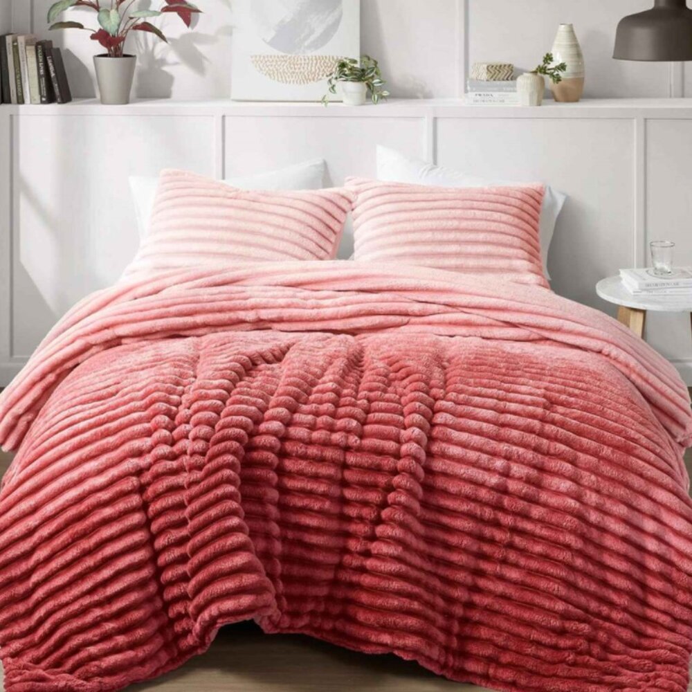 Intelligent Design Twin Comforter Set  Plush Bedding Pink Ombre